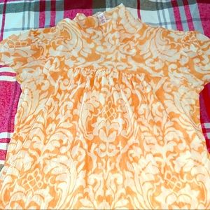 Adorable sheer L sweet pea top